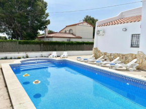 Villa Escaleta Costa dorada piscina salina y privada,barbacoa